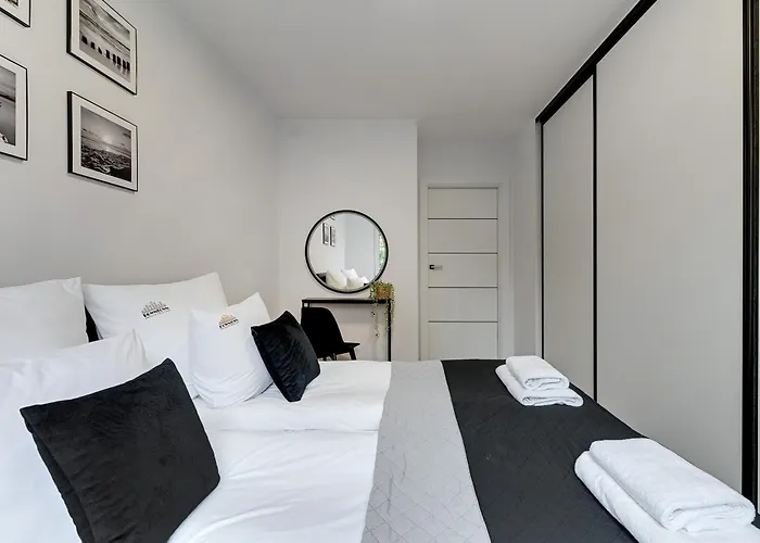 Morska Bryza By Downtown * Puck